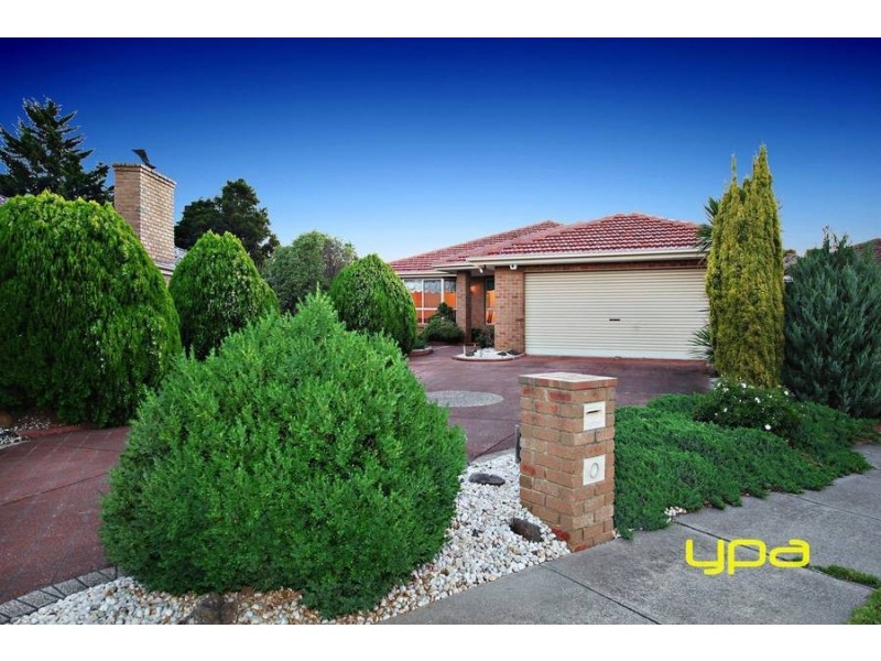 7 Commodore Court, Taylors Lakes VIC 3038