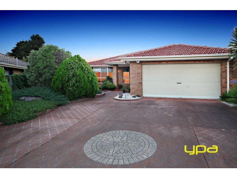 7 Commodore Court, Taylors Lakes VIC 3038