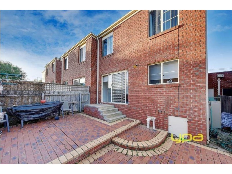 10a Village Avenue, Taylors Lakes VIC 3038