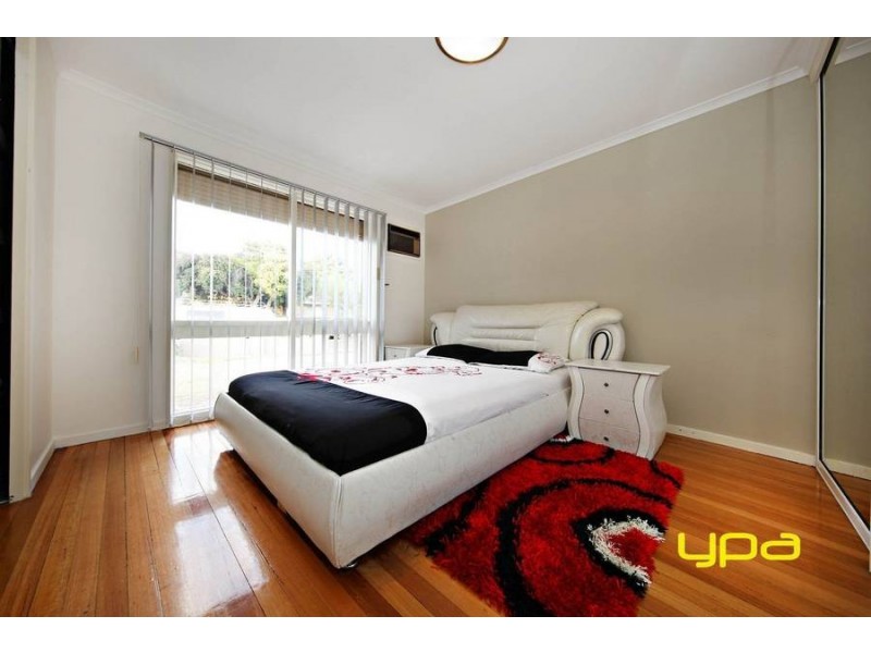 25 Magnolia Avenue, Kings Park VIC 3021