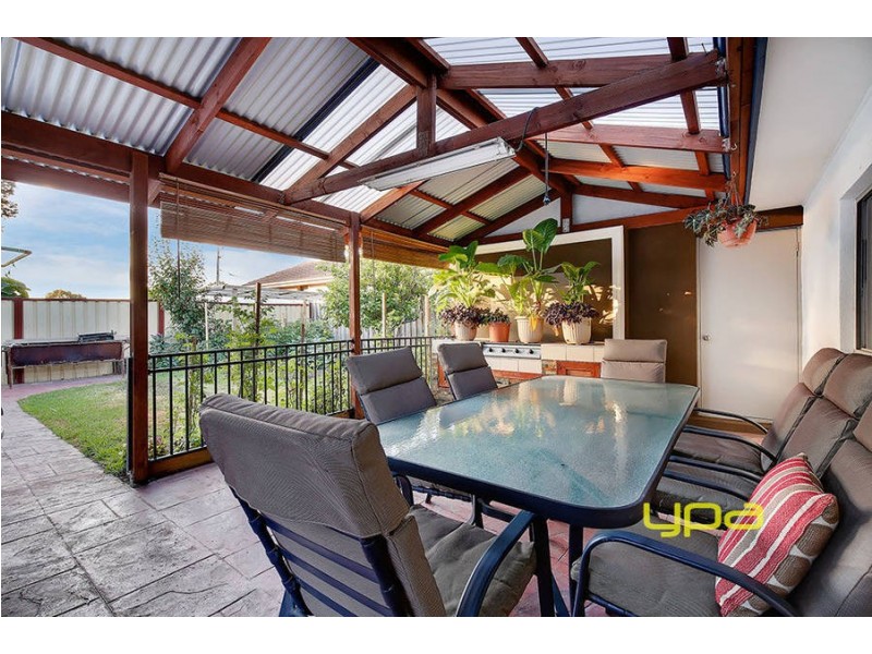 14 Grevillea Road, Kings Park VIC 3021