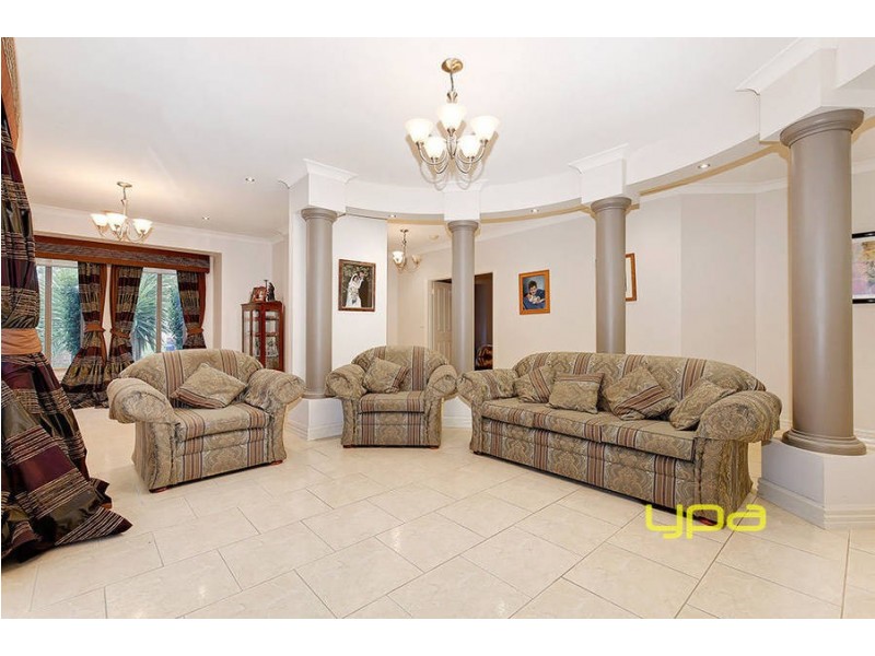 28 Wellington Drive, Hillside VIC 3037