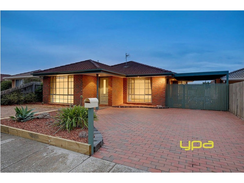 4 Manchester Drive, Sydenham VIC 3037