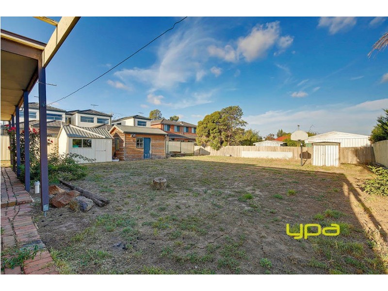 8 Montrose Court, Sydenham VIC 3037