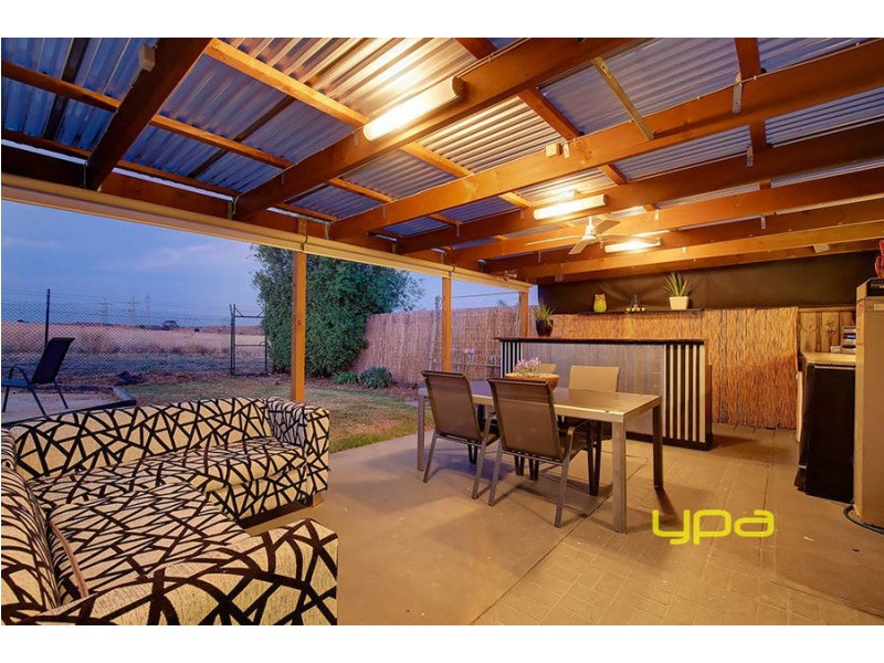 20 Mathisen Terrace, Hillside VIC 3037