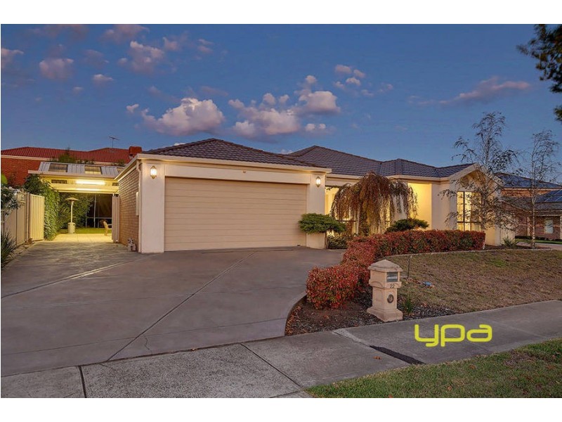 22 Highbury Drive, Hillside VIC 3037