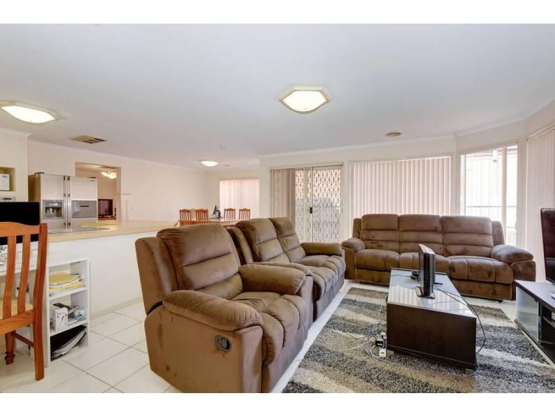 17 Allenby Road, Hillside VIC 3037