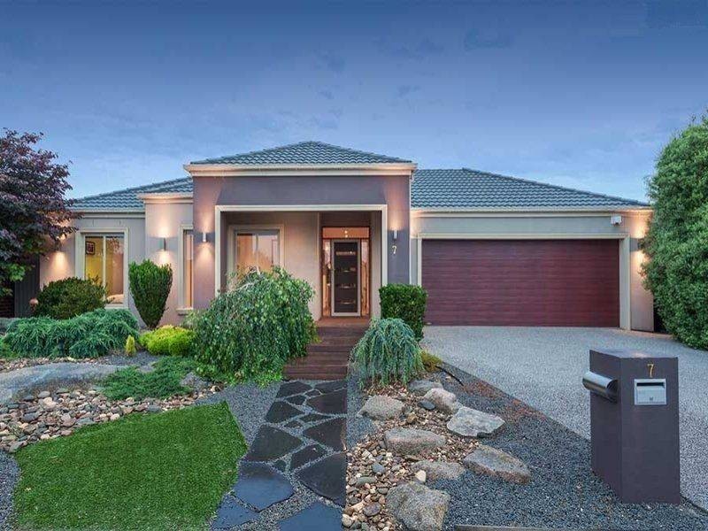 7  Faraday Court, Taylors Hill VIC 3037