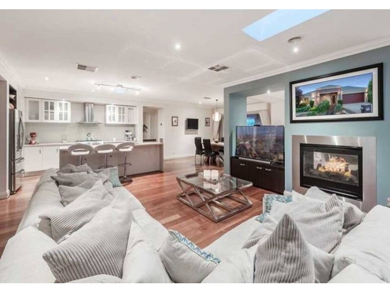 7  Faraday Court, Taylors Hill VIC 3037