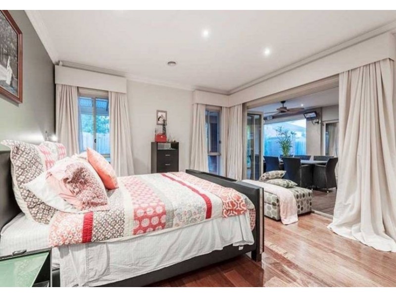 7  Faraday Court, Taylors Hill VIC 3037