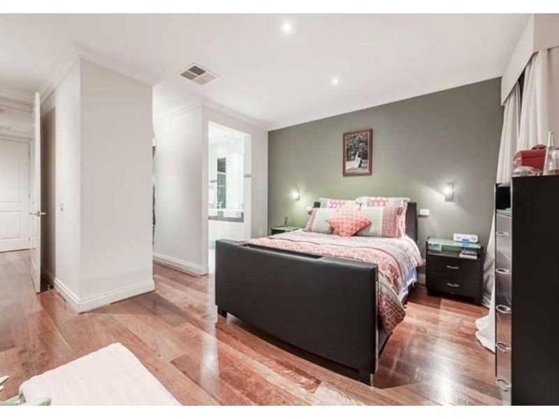 7  Faraday Court, Taylors Hill VIC 3037