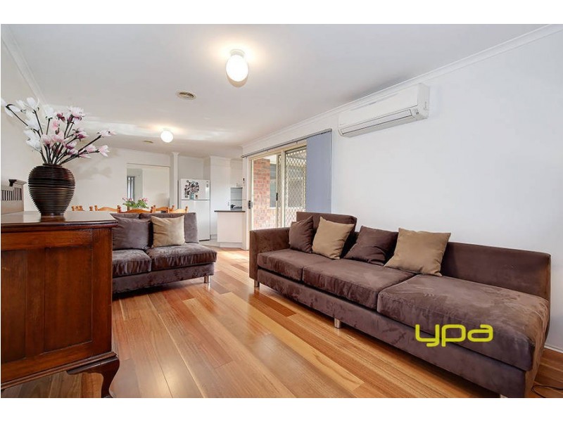 8 Brindalee Way, Hillside VIC 3037