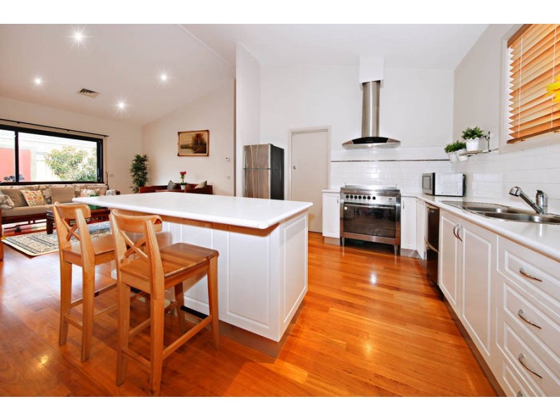 9 Bowman Court, Taylors Hill VIC 3037