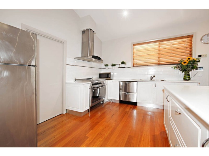 9 Bowman Court, Taylors Hill VIC 3037