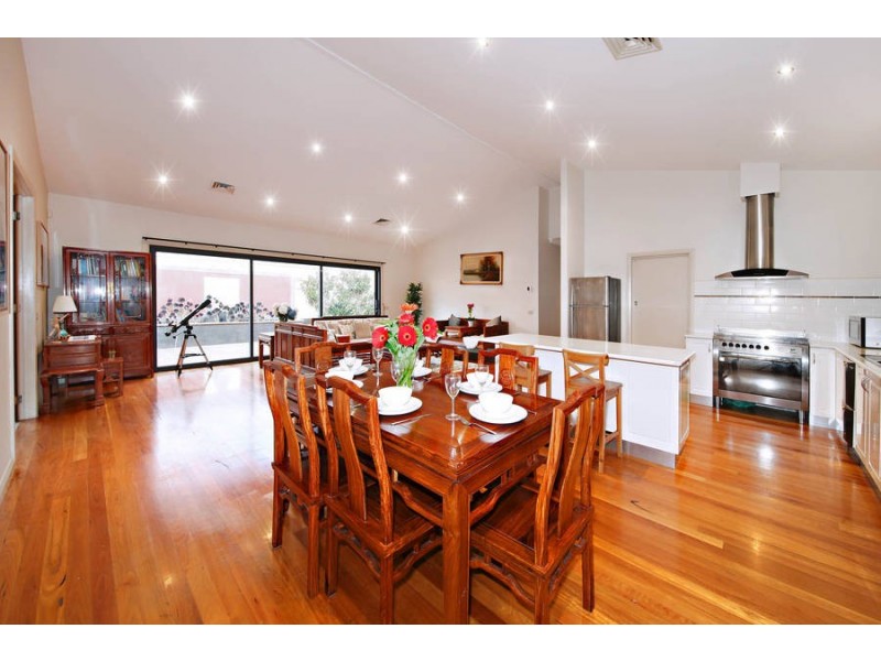 9 Bowman Court, Taylors Hill VIC 3037