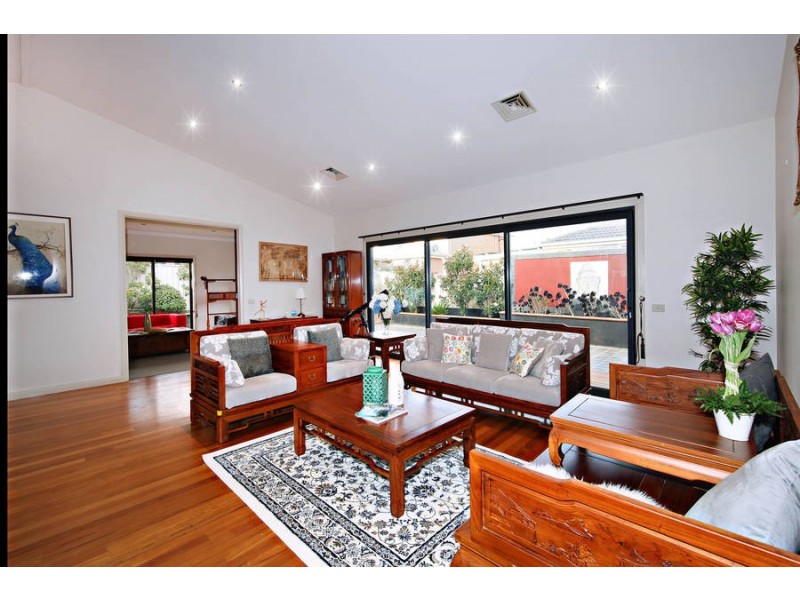 9 Bowman Court, Taylors Hill VIC 3037