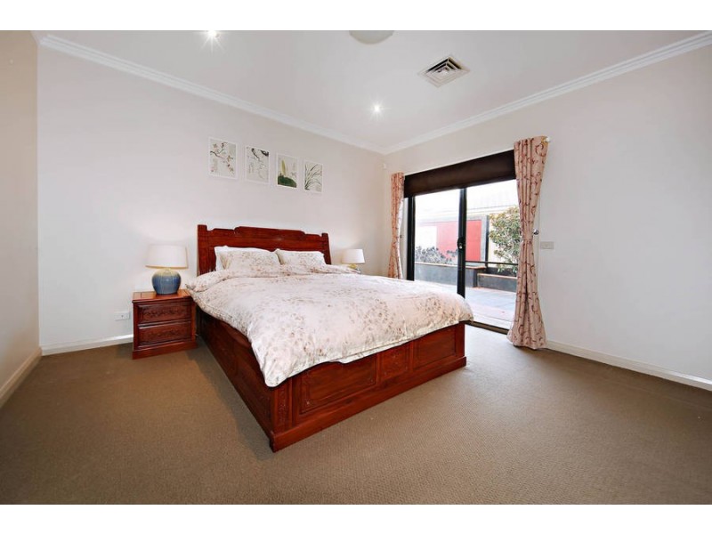 9 Bowman Court, Taylors Hill VIC 3037