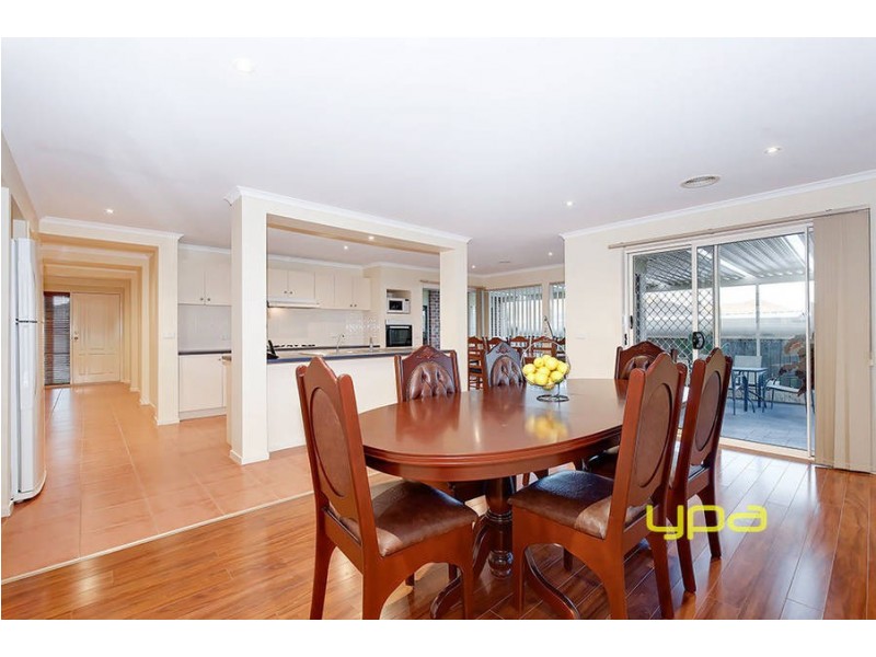 2  Eliza Court, Hillside VIC 3037