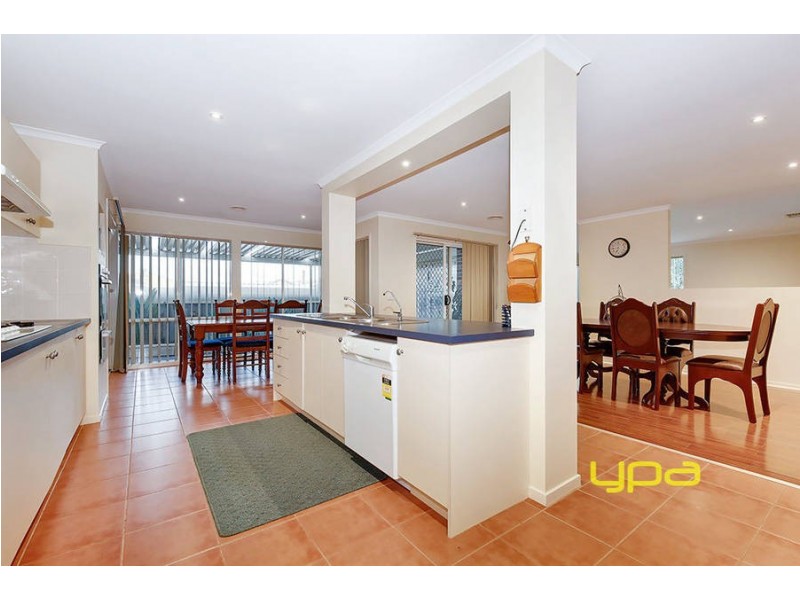 2  Eliza Court, Hillside VIC 3037