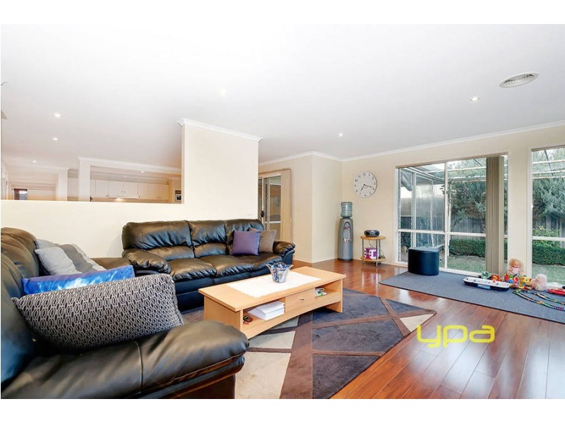 2  Eliza Court, Hillside VIC 3037