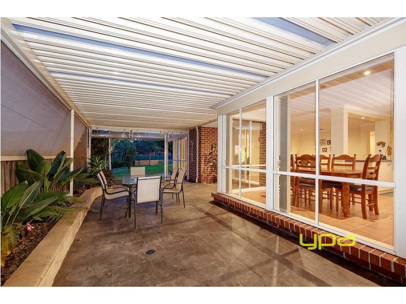 2  Eliza Court, Hillside VIC 3037