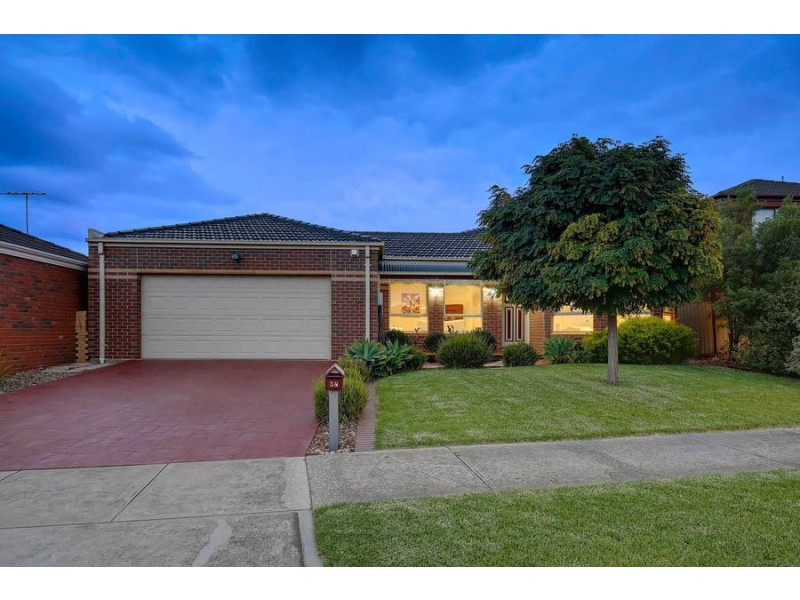 38 Manchester Drive, Sydenham VIC 3037