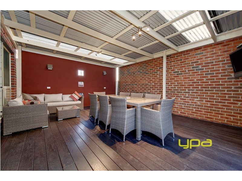 1/10 Elgin Close, Hillside VIC 3037