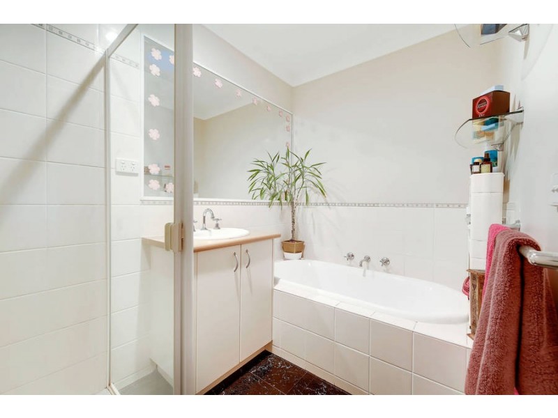 49 The Glades, Taylors Hill VIC 3037