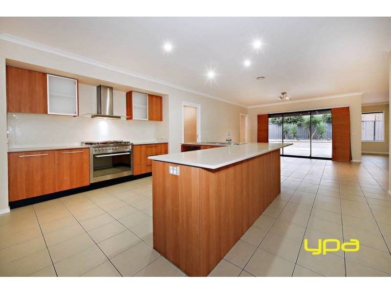 47 Queens Parade, Hillside VIC 3037