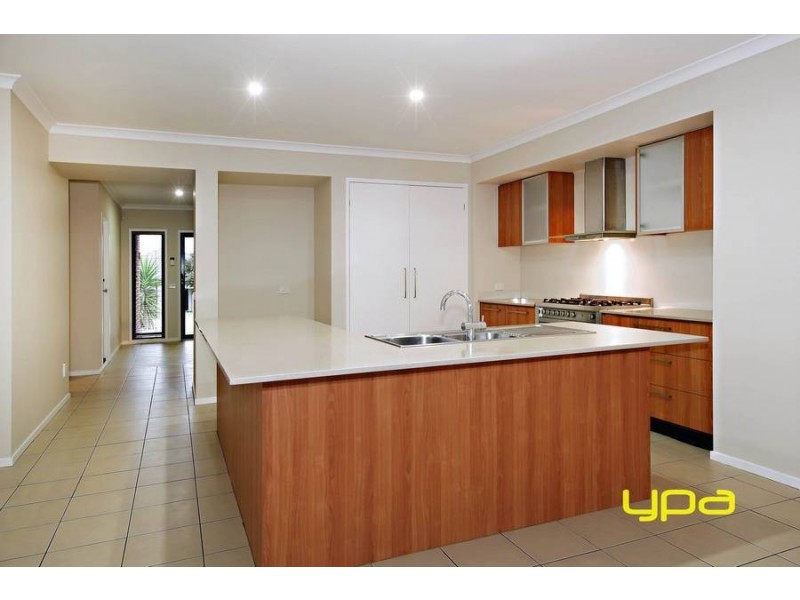 47 Queens Parade, Hillside VIC 3037