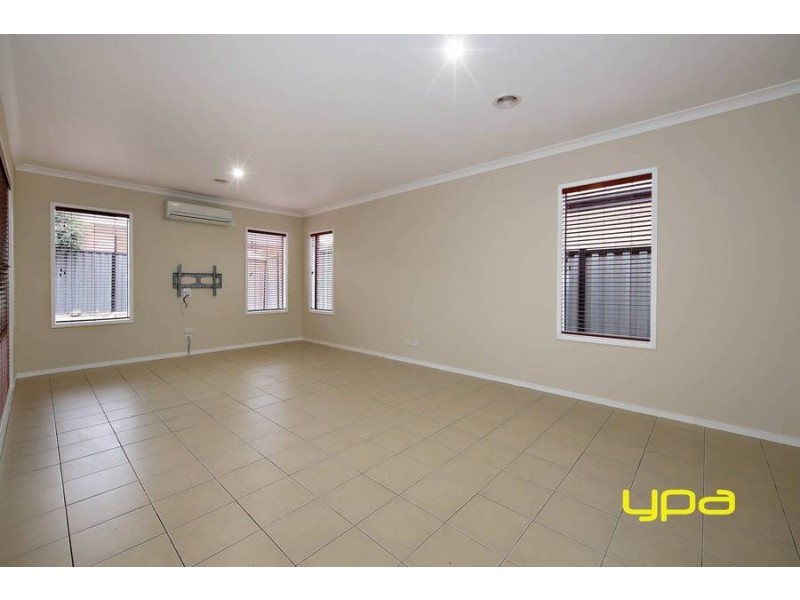 47 Queens Parade, Hillside VIC 3037