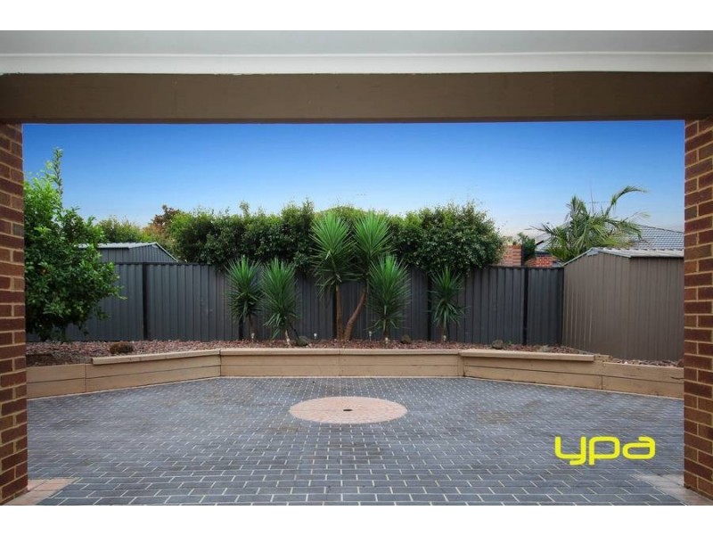 47 Queens Parade, Hillside VIC 3037