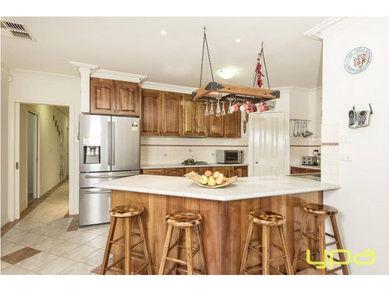 68 Watervale Blvd, Taylors Hill VIC 3037