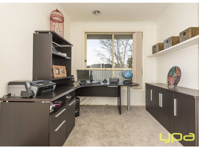 68 Watervale Blvd, Taylors Hill VIC 3037