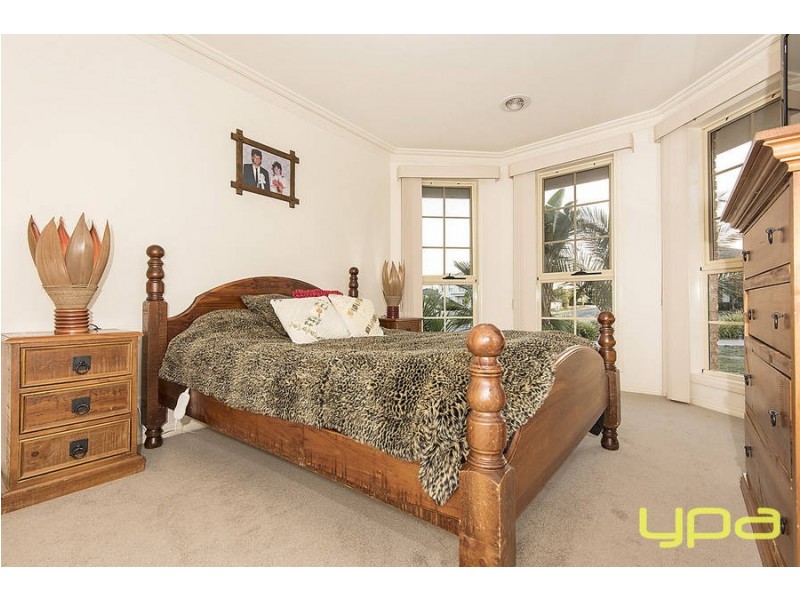 68 Watervale Blvd, Taylors Hill VIC 3037