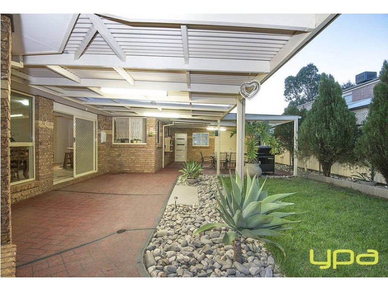 68 Watervale Blvd, Taylors Hill VIC 3037