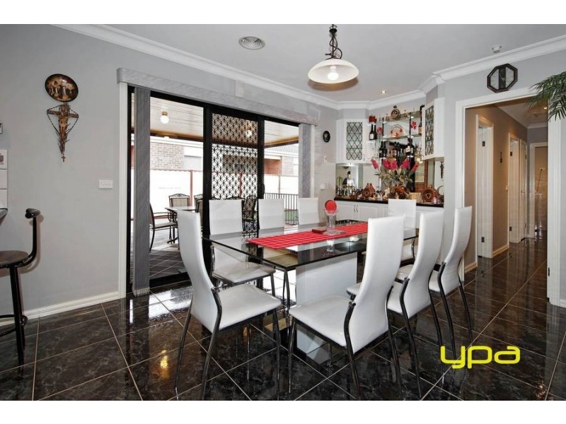 24 Jamieson Terrace, Taylors Hill VIC 3037