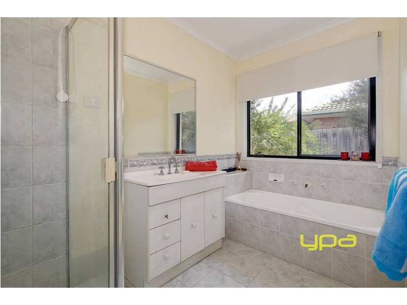 32 Pimelea Way, Hillside VIC 3037