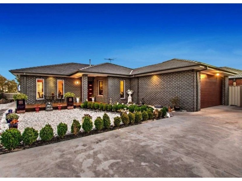 14 Bowman Court, Taylors Hill VIC 3037