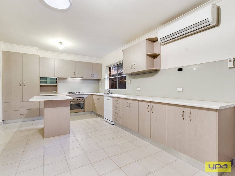 8A Shields Court, Sydenham VIC 3037