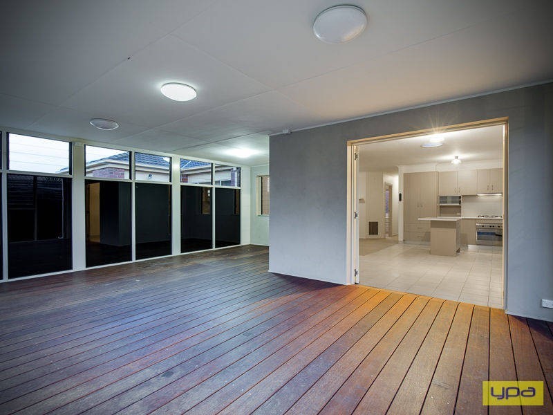 8A Shields Court, Sydenham VIC 3037