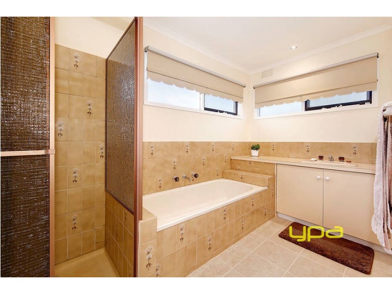 15 Homestead Drive, Keilor Downs VIC 3038