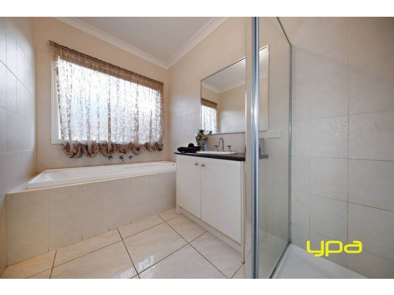 81 George Street, Taylors Hill VIC 3037