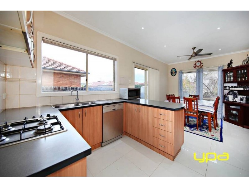 11 Durack Circuit, Taylors Hill VIC 3037