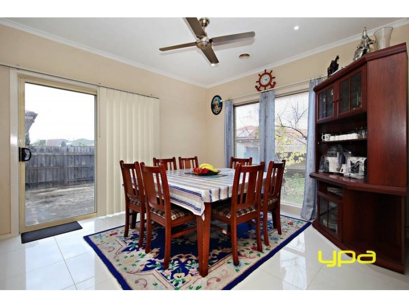 11 Durack Circuit, Taylors Hill VIC 3037