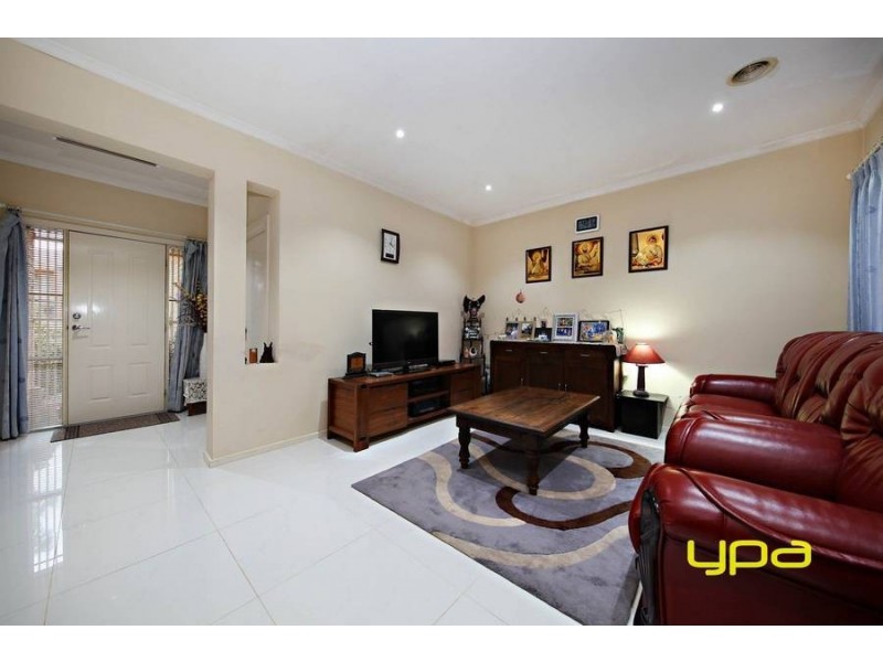 11 Durack Circuit, Taylors Hill VIC 3037