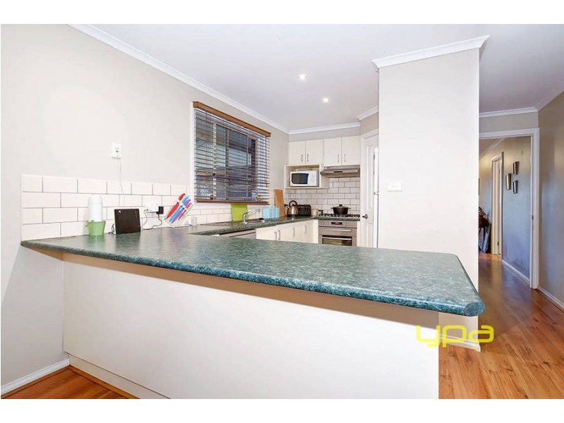 8 Kolivas Court, Hillside VIC 3037