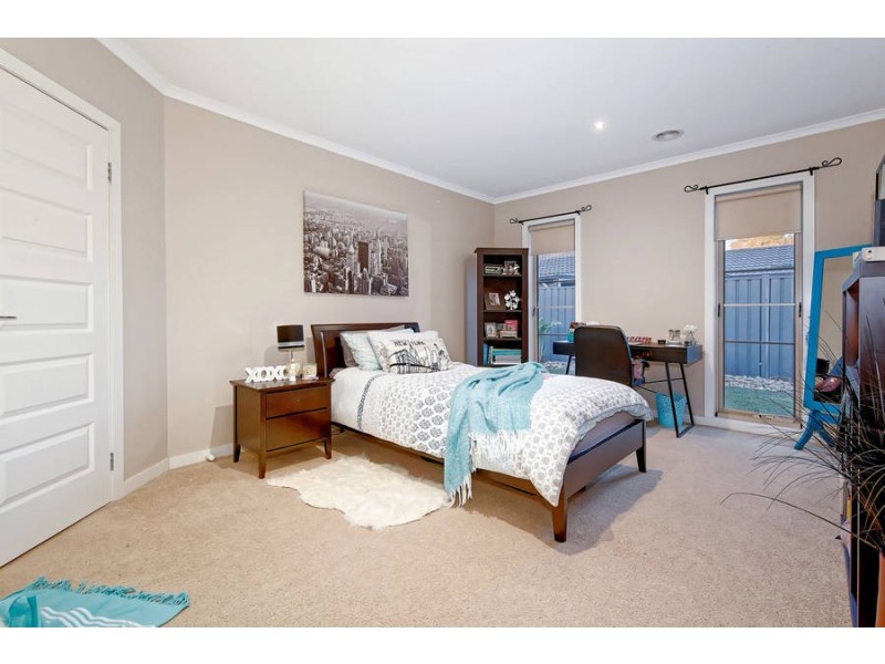 11 Montpellier Drive, Hillside VIC 3037