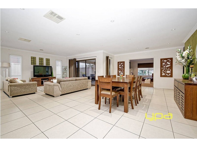 79 Jacaranda Drive, Taylors Hill VIC 3037