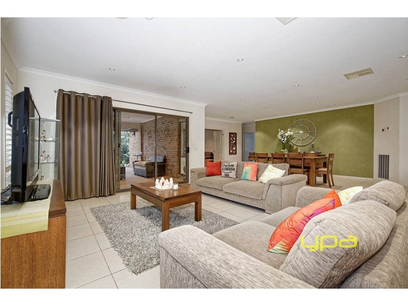 79 Jacaranda Drive, Taylors Hill VIC 3037